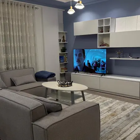 Modern Max To 6 People Apartment - Free Underground Private Parking