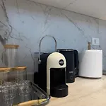 アパート Easy - Spacious - Free Underground Private Parking ティラナ