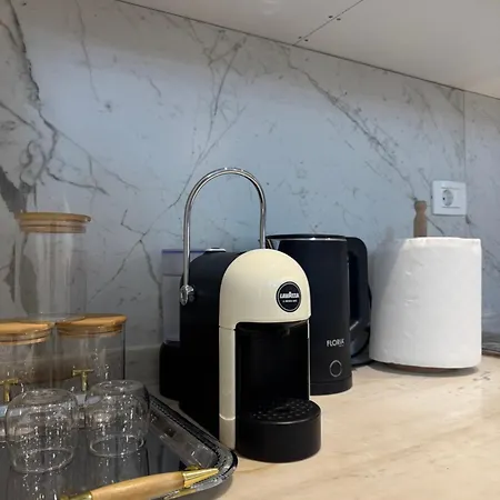 דירה Modern Max To 6 People Apartment - Free Underground Private Parking טיראנה